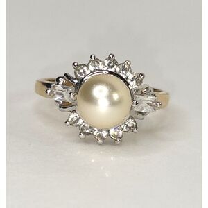 Pearl Rhinestone Ring Size 6